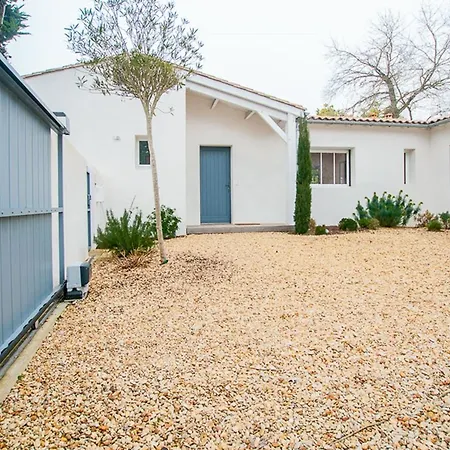 Maison De Plain-pied Pour 8 Pers. A Avec Terrasse Et Parking - Fr-1-835-15 Semesterbostad