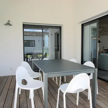 Maison De Plain-pied Pour 8 Pers. A Avec Terrasse Et Parking - Fr-1-835-15 펜션 *