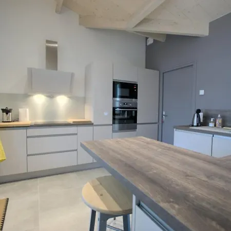 Semesterbostad Maison De Plain-pied Pour 8 Pers. A Avec Terrasse Et Parking - Fr-1-835-15 *
